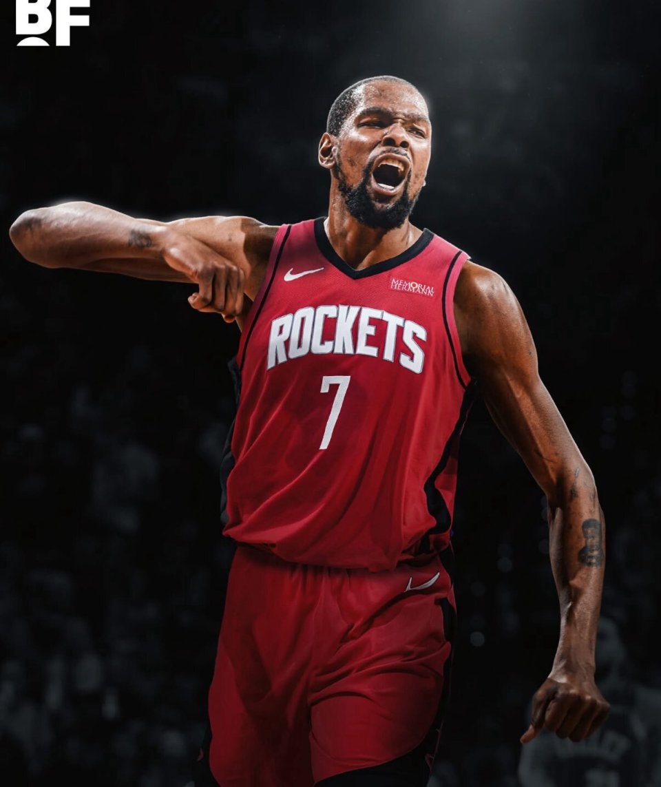 她的地位也 她的地位也